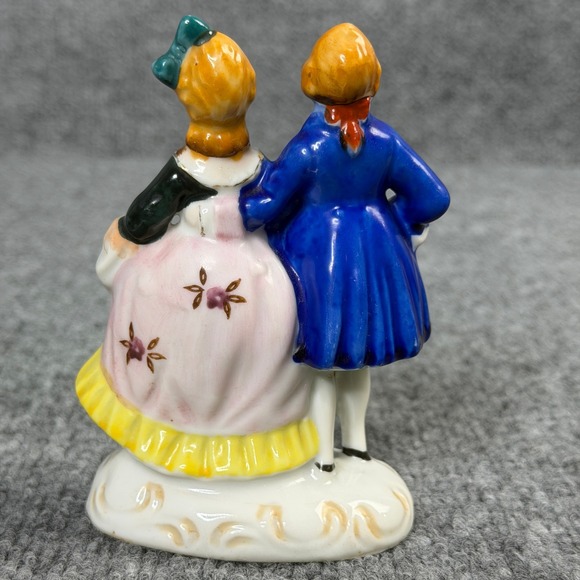 Vintage Victorian Couple Figurine Porcelain Made in Japan Home Decor - Picture 3 of 8